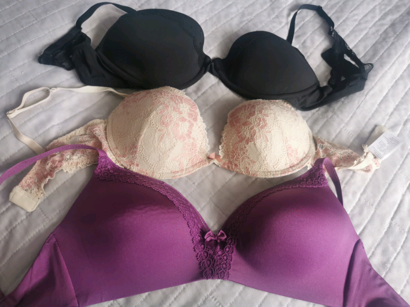 T shirt bra 34C | in Corby 